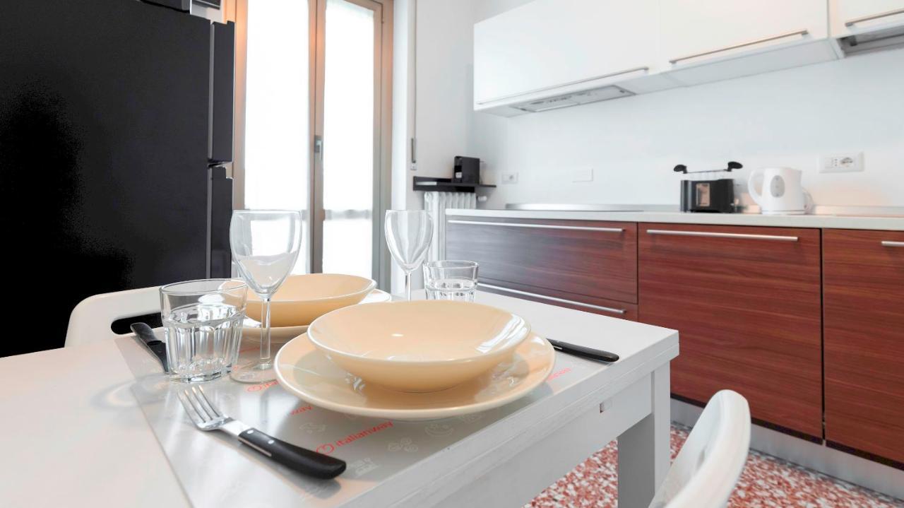 Apartamento Italianway - Risorgimento 99 A Sesto San Giovanni Exterior foto